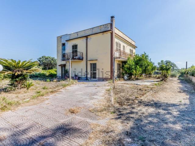 Villetta bifamiliare in vendita di 200 m² in Via Colle Antinoro