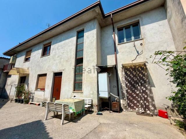 Villetta bifamiliare in vendita di 200 m² in Via della Fossa, 7