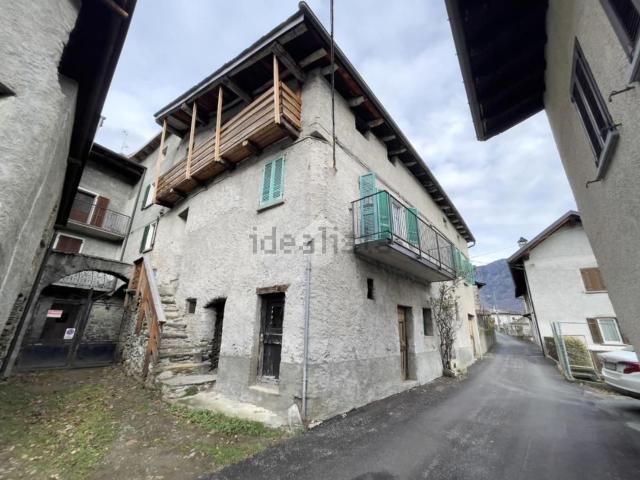 Villetta bifamiliare in vendita di 200 m² in Via di Mezzo, 2