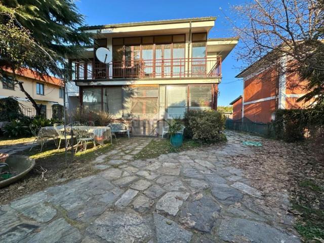 Villetta bifamiliare in vendita di 200 m² in Via Don Zanetto, 5