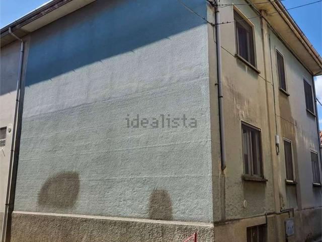 Villetta bifamiliare in vendita di 200 m² in Via Due Giugno, 6