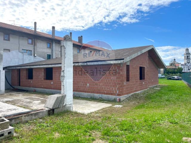 Villetta bifamiliare in vendita di 200 m² in Via Frede