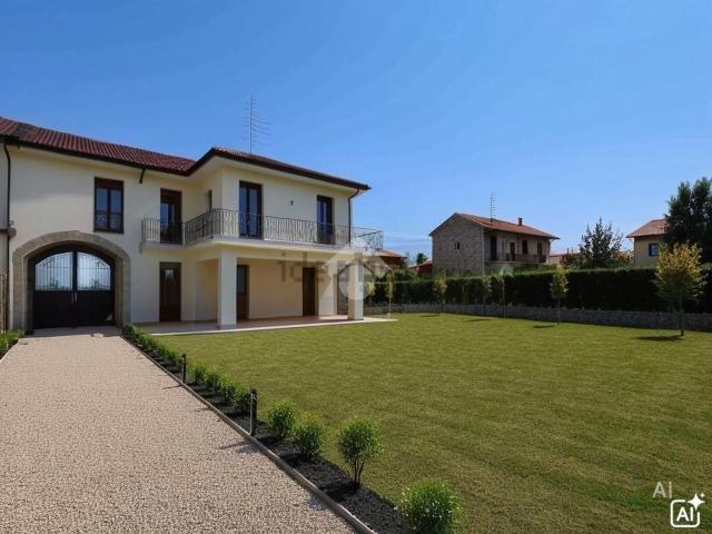 Villetta bifamiliare in vendita di 200 m² in Via G. Verdi, 11