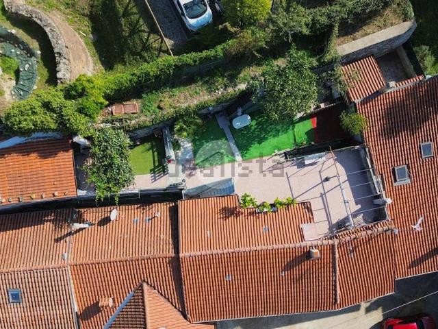 Villetta bifamiliare in vendita di 200 m² in Via Garibaldi, 40