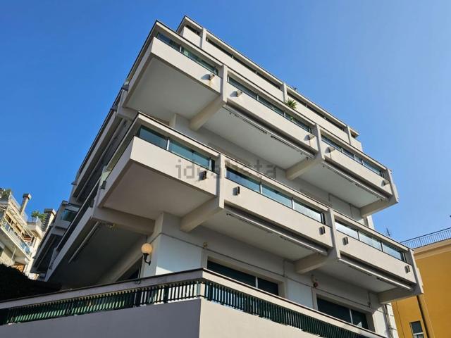 Villetta bifamiliare in vendita di 200 m² in Via Giovanni Bettolo, 41