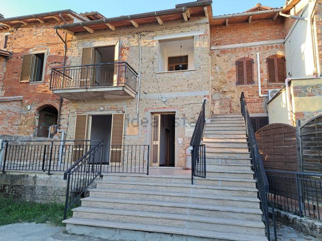 Villetta bifamiliare in vendita di 200 m² in Via Giuseppe Verdi