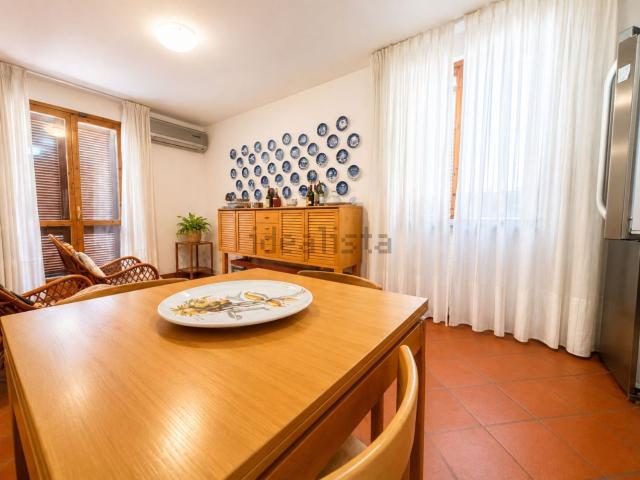 Villetta bifamiliare in vendita di 200 m² in Via Guglielmo Marconi, 38