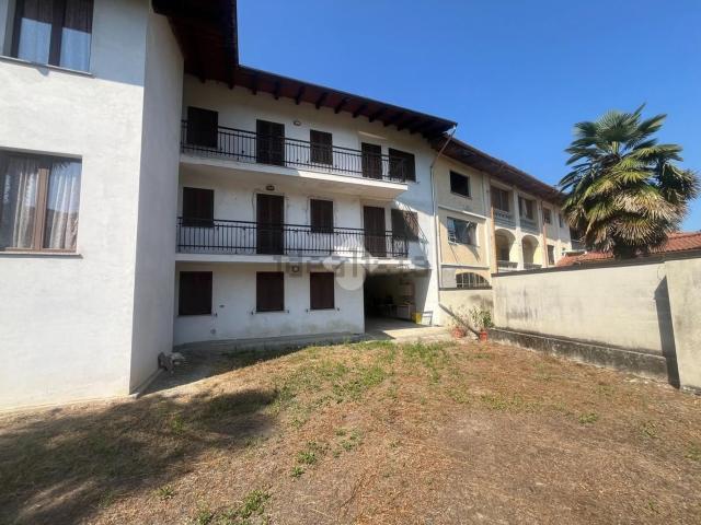 Villetta bifamiliare in vendita di 200 m² in Via IV Novembre, 64
