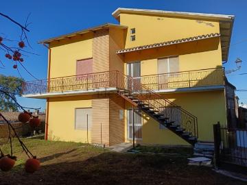 Villetta bifamiliare in vendita di 200 m² in Via IV Novembre
