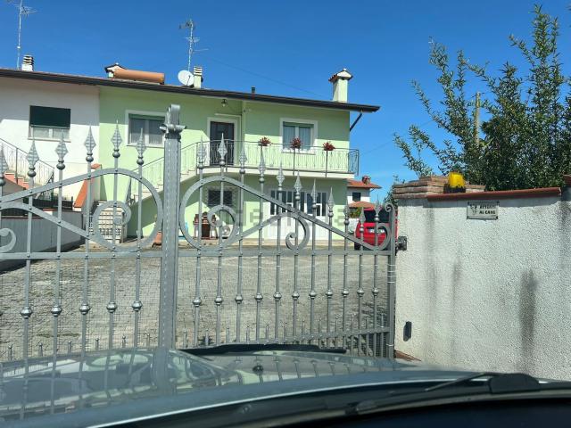 Villetta bifamiliare in vendita di 200 m² in Via Jevada