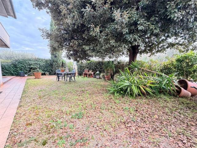 Villetta bifamiliare in vendita di 200 m² in Via Lavoria