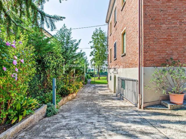 Villetta bifamiliare in vendita di 200 m² in Via Louis Pasteur