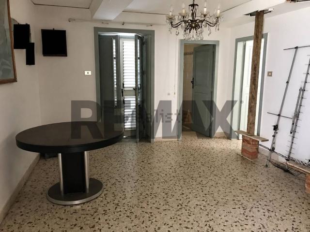 Villetta bifamiliare in vendita di 200 m² in Via Mannella, 69
