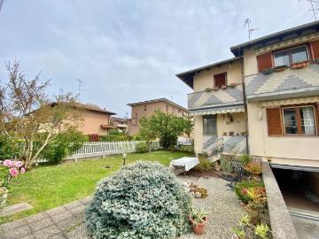Villetta bifamiliare in vendita di 200 m² in Via Mario Rapisardi
