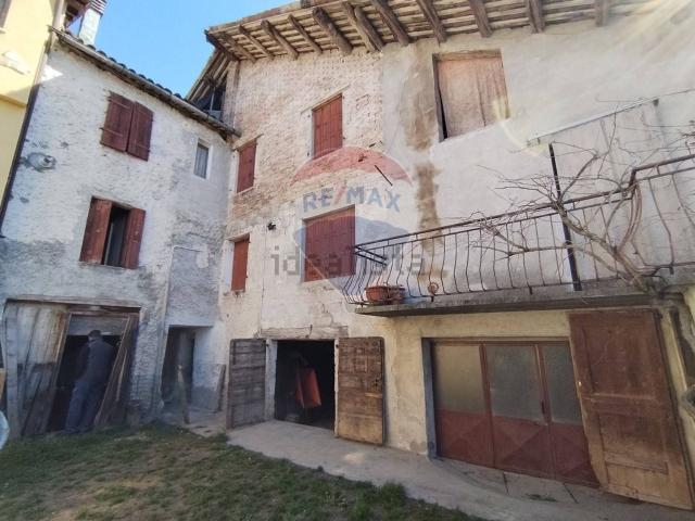 Villetta bifamiliare in vendita di 200 m² in Via Marsiai, 16
