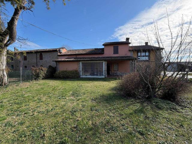 Villetta bifamiliare in vendita di 200 m² in Via Minarda, 2
