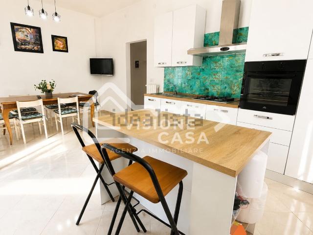 Villetta bifamiliare in vendita di 200 m² in Via Nicolò Copernico, 10