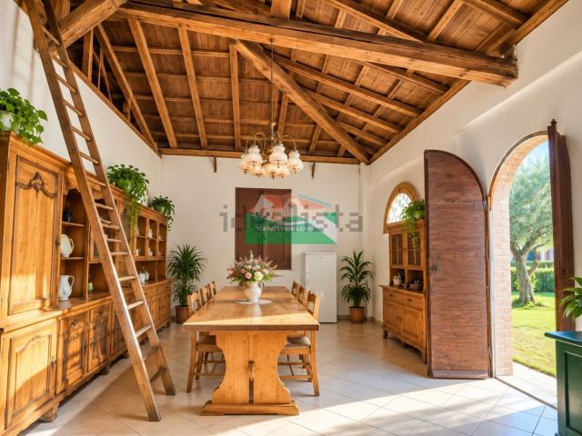 Villetta bifamiliare in vendita di 200 m² in Via Petrosa