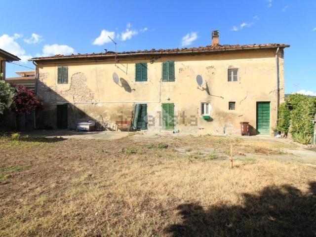 Villetta bifamiliare in vendita di 200 m² in Via Pineta