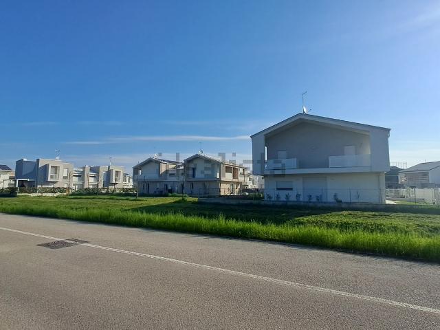 Villetta bifamiliare in vendita di 200 m² in Via Pozzetto