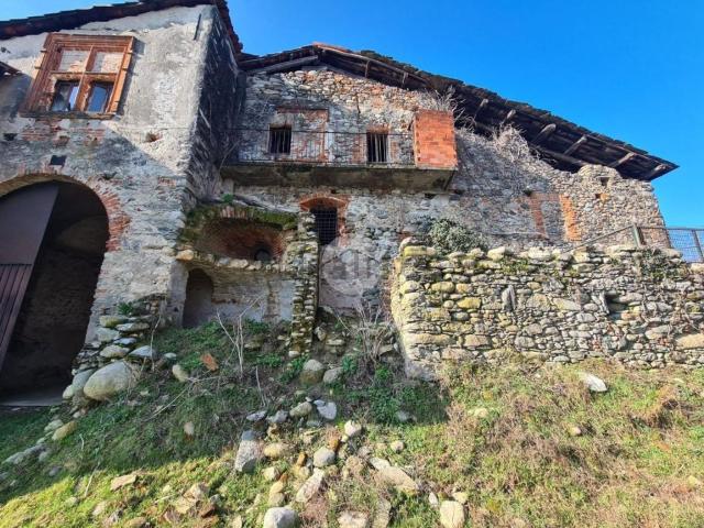Villetta bifamiliare in vendita di 200 m² in Via Rivarotta, 11