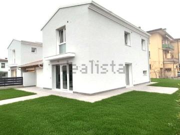 Villetta bifamiliare in vendita di 200 m² in Via Roma Santa Maria, 56