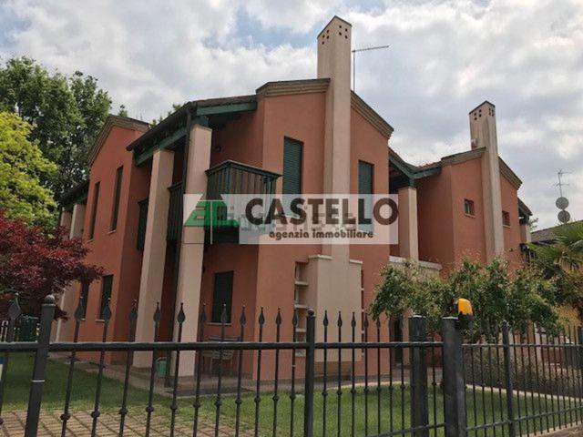 Villetta bifamiliare in vendita di 200 m² in Via Roma, 28