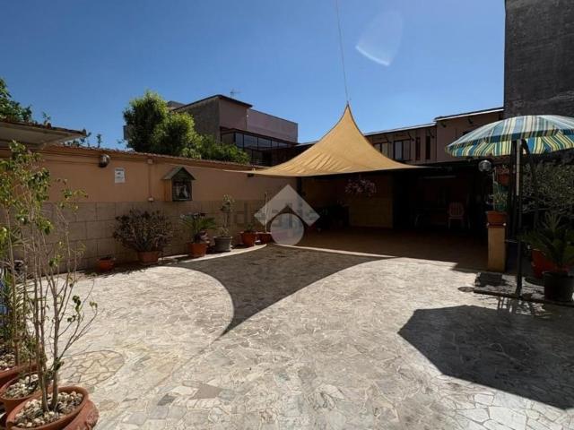 Villetta bifamiliare in vendita di 200 m² in Via San Luca, 13