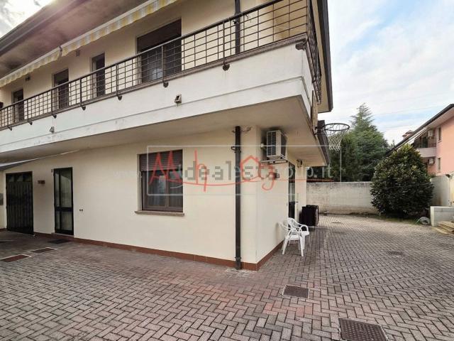 Villetta bifamiliare in vendita di 200 m²