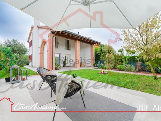 Villetta bifamiliare in vendita di 200 m²
