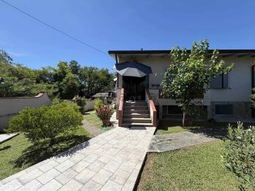 Villetta bifamiliare in vendita di 200 m²