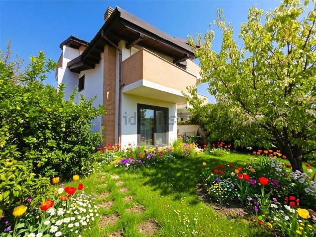 Villetta bifamiliare in vendita di 200 m²