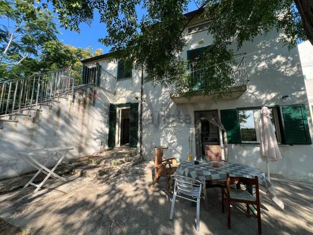 Villetta bifamiliare in vendita di 200 m²