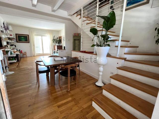 Villetta bifamiliare in vendita di 200 m²