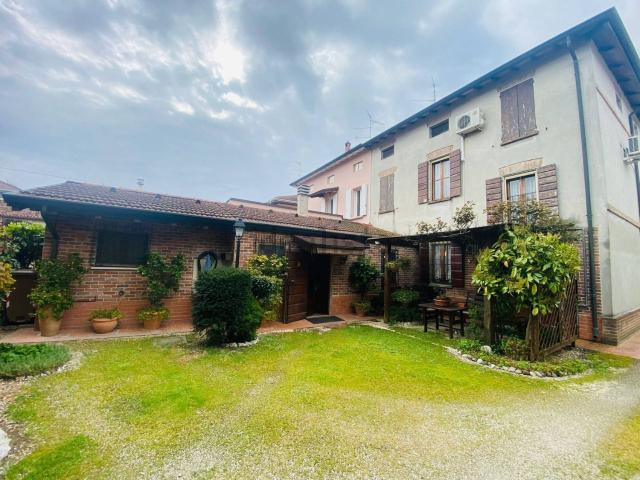 Villetta bifamiliare in vendita di 200 m²