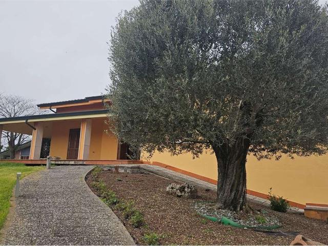 Villetta bifamiliare in vendita di 200 m²