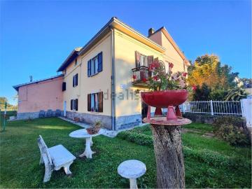 Villetta bifamiliare in vendita di 200 m²
