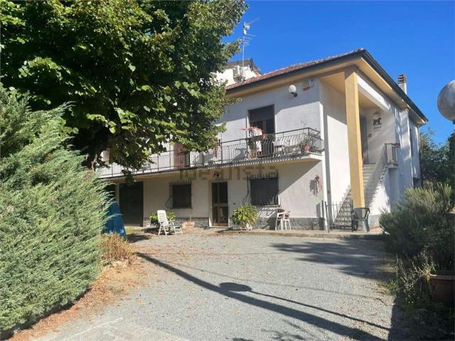 Villetta bifamiliare in vendita di 200 m²