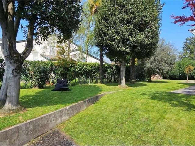Villetta bifamiliare in vendita di 200 m²