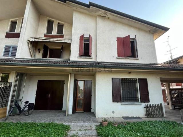 Villetta bifamiliare in vendita di 200 m²