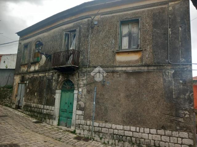 Villetta bifamiliare in vendita di 200 m² in Via Roma, 92