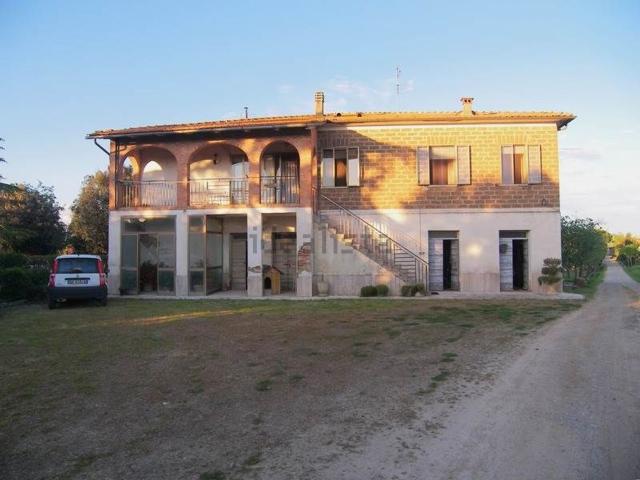 Villetta bifamiliare in vendita di 200 m² in Via Fonte al Giunco