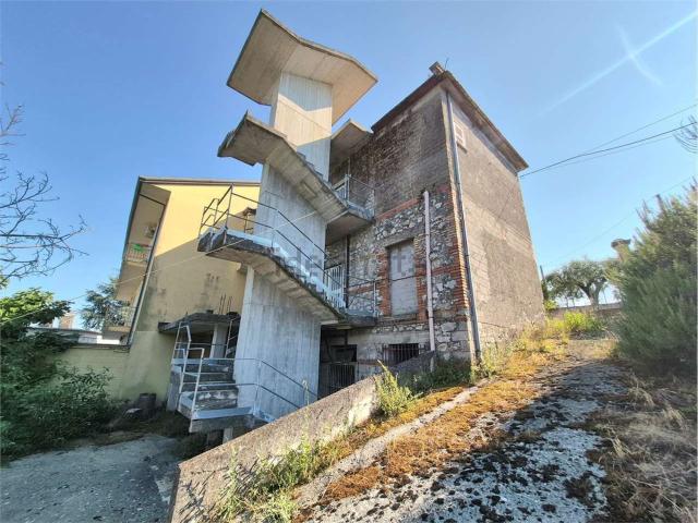 Villetta bifamiliare in vendita di 200 m²