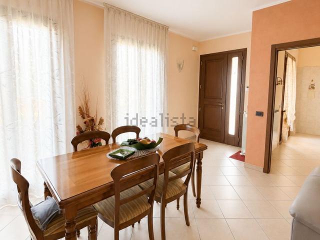 Villetta bifamiliare in vendita di 200 m²