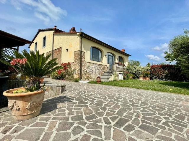 Villetta bifamiliare in vendita di 200 m²