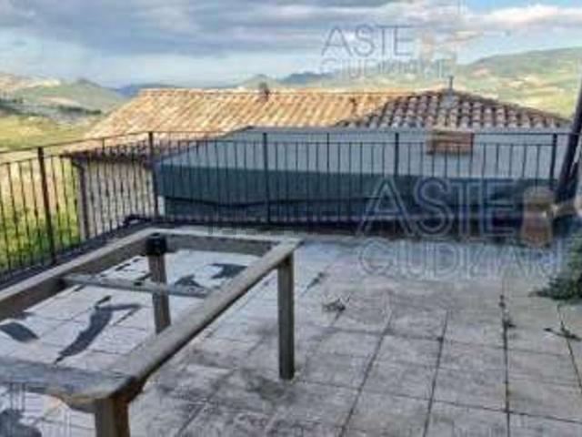 Villetta bifamiliare in vendita di 201 m² in Via degli Archi, 5