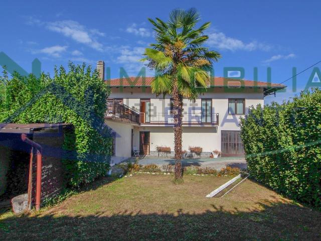 Villetta bifamiliare in vendita di 201 m² in Via G. Matteotti, 32