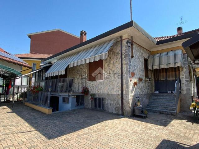 Villetta bifamiliare in vendita di 201 m² in Via Nazario Sauro, 12