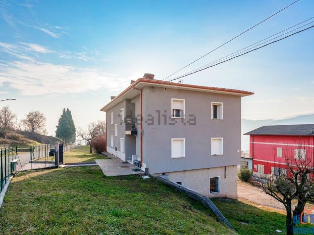 Villetta bifamiliare in vendita di 201 m² in Via San Rocco, 24