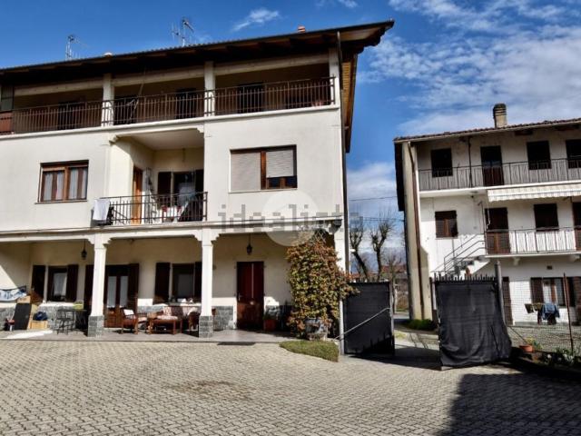 Villetta bifamiliare in vendita di 207 m² in Via Vialà, 2